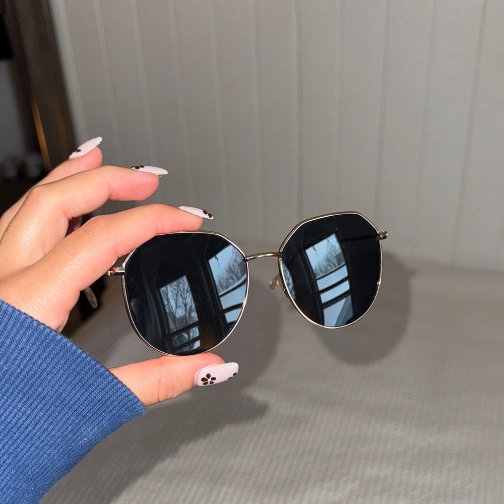 Stylish Black Sunglasses